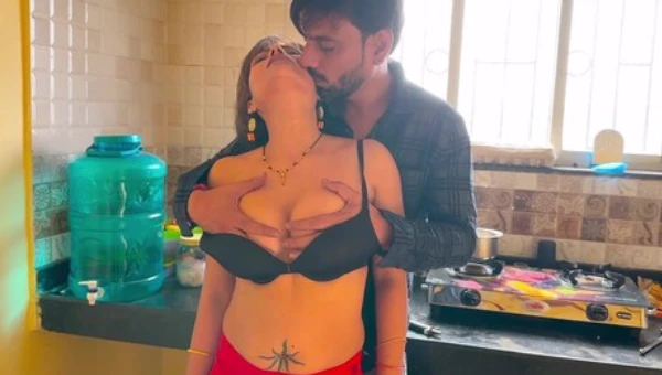 Zoya Rathore – Savita Bhabhi 2024 UNRATED Hindi Hot Short Film